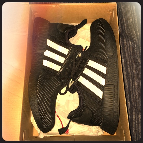 ADIDAS - 10.5 NMD TRIPLE BLACK REFLECTIVES - Picture 1 of 6